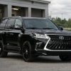 Lexus LX 570 в сервисной зоне